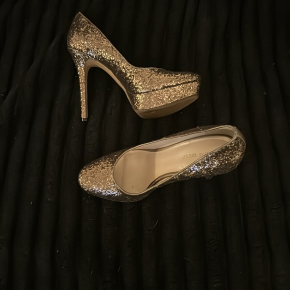 Sparkly gold heels - Picture 2 of 3